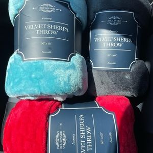 Velvet Sherpa Throw Reversible NWT